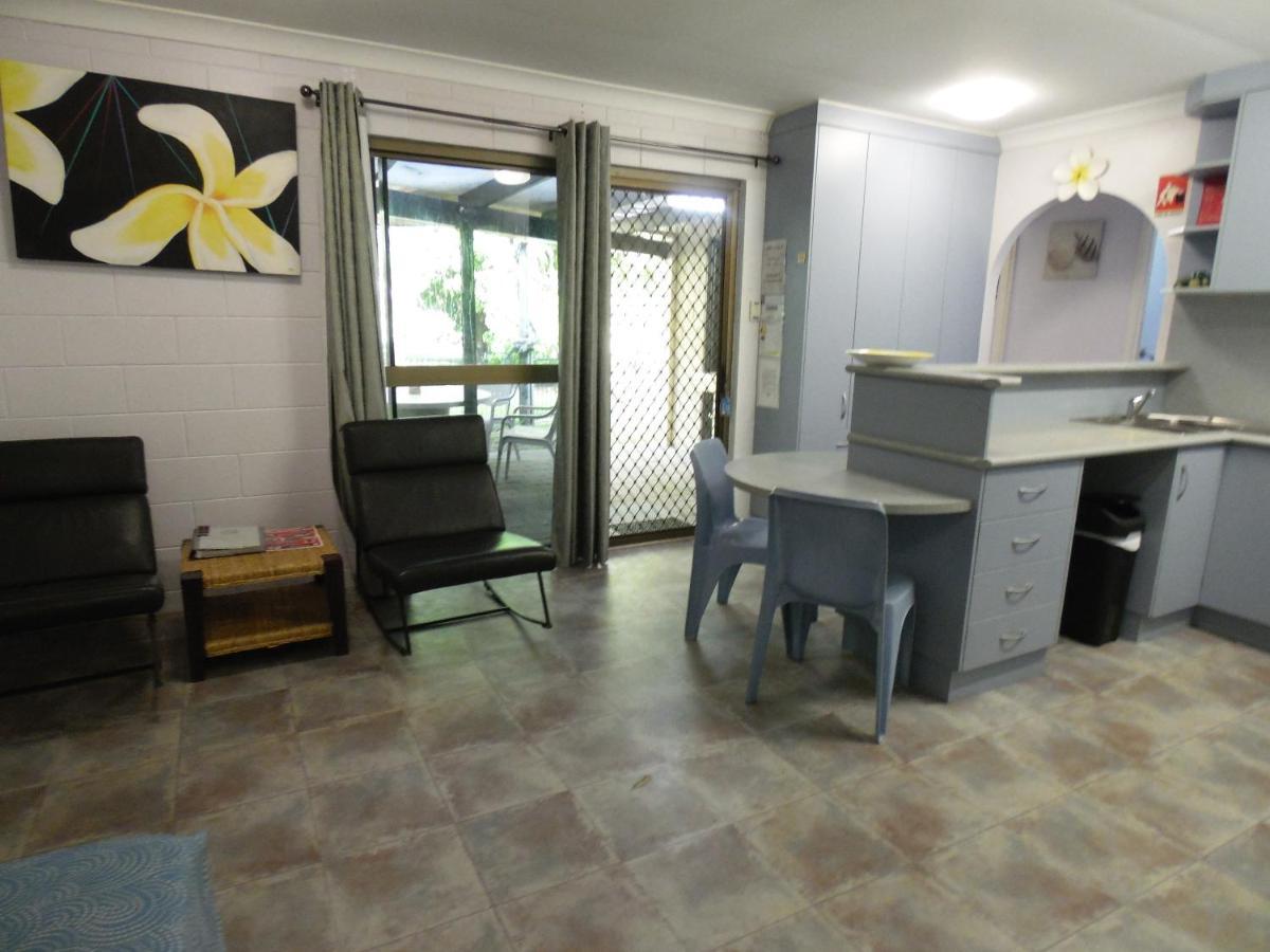 Balgal Beach Units Rollingstone Exterior foto